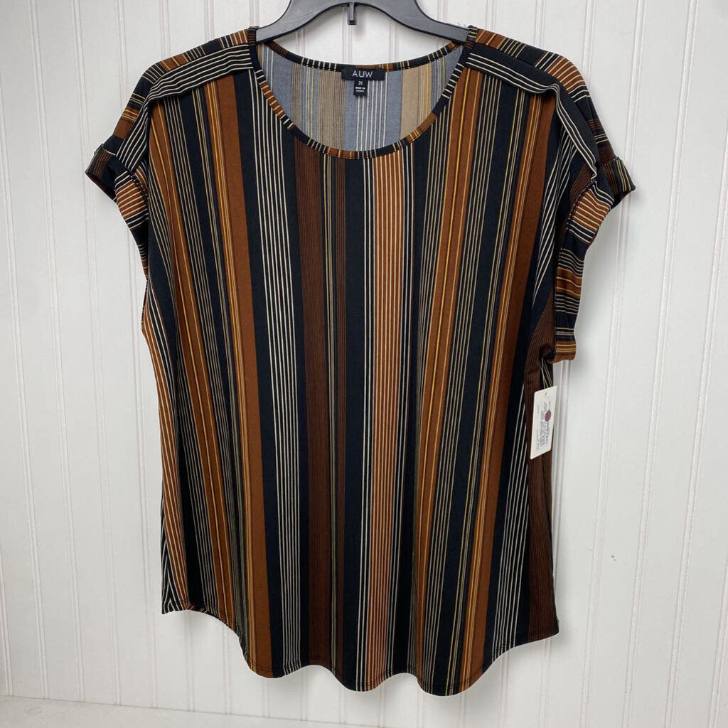 *SHORT SLEEVE TOP WITH CUFF SLEEVE