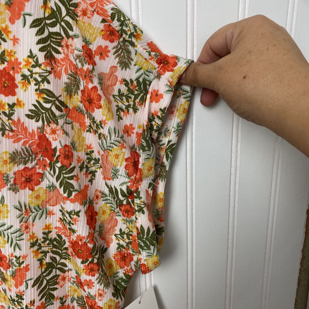 *SHORT SLEEVE TOP WITH CUFF SLEEVE FLOWER PATTERN
