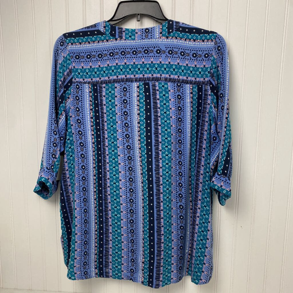 *BASIC LONG SLEEVE VNECK WITH FLAP AND BUTTON