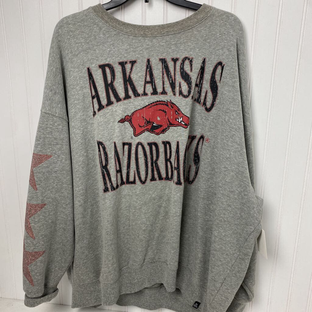 RAZORBACKS GRAPHIC SWEATSHIRT