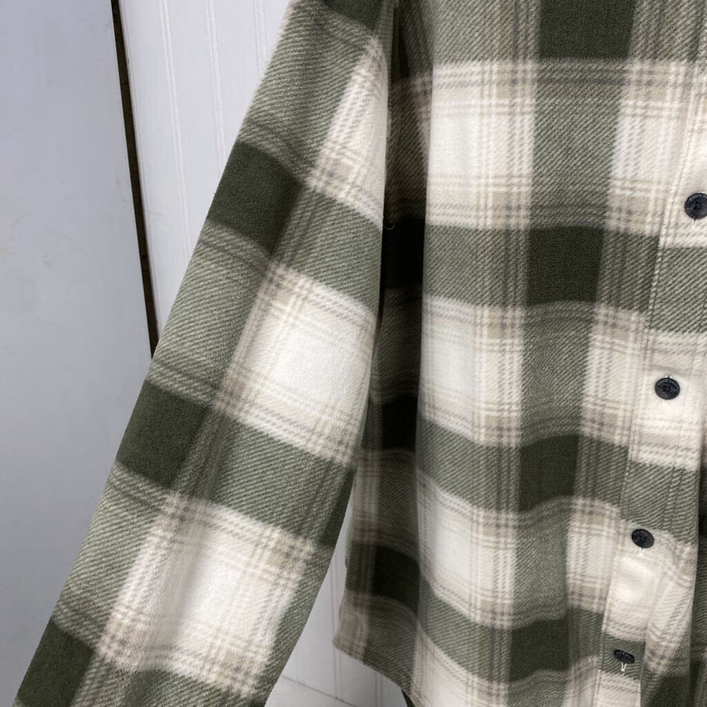 LONG SLEEVE FLEECE BUTTON UP SHIRT