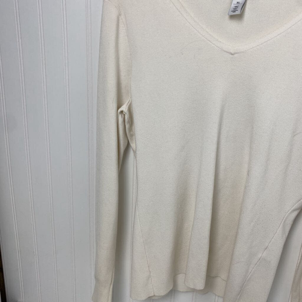 V NECK SWEATER