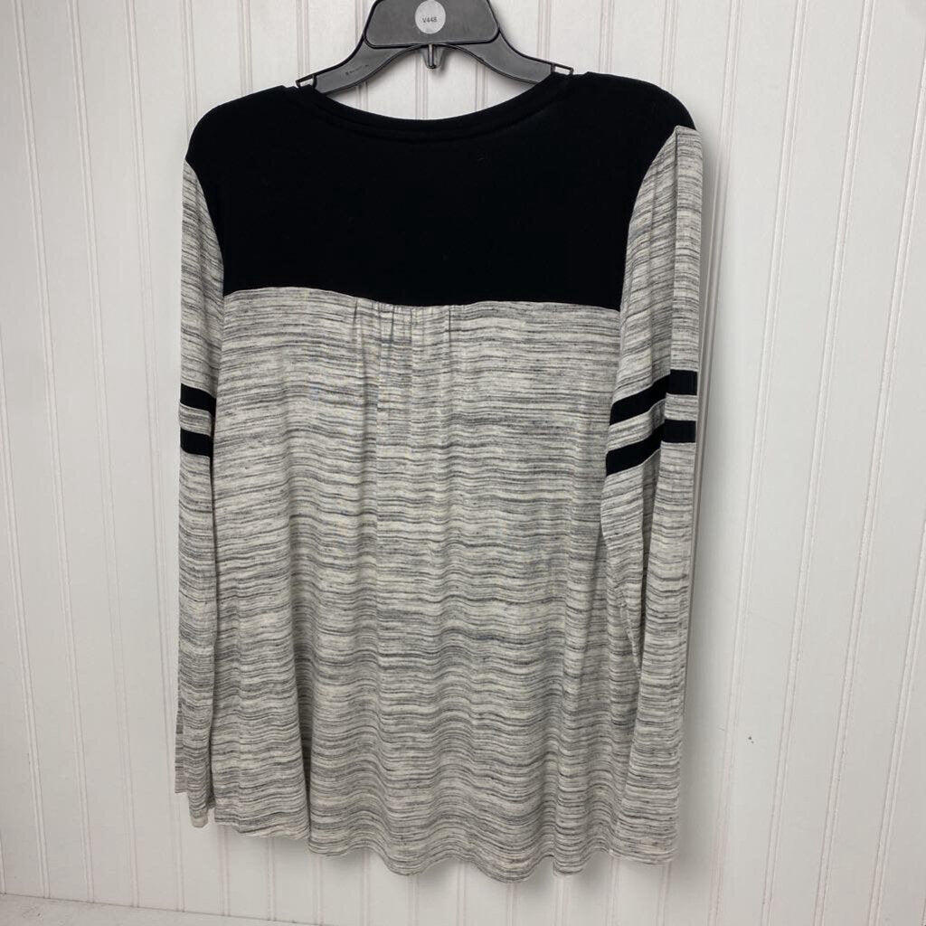 LONG SLEEVE GRAPHIC TEE