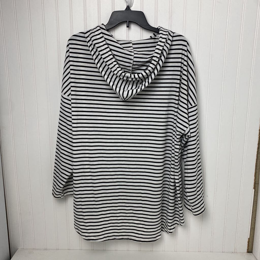 HOODEDLONG SLEEVED