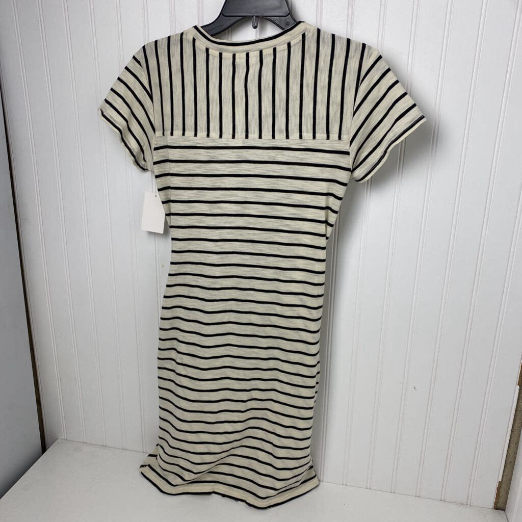 SHORT SLEEVED DRESS