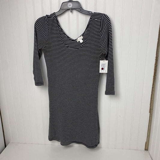 LONG SLEEVED SHORT DRESS
