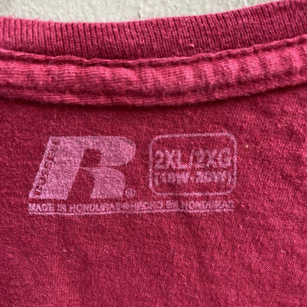 *VNECK GRAPHIC RAZORBACK