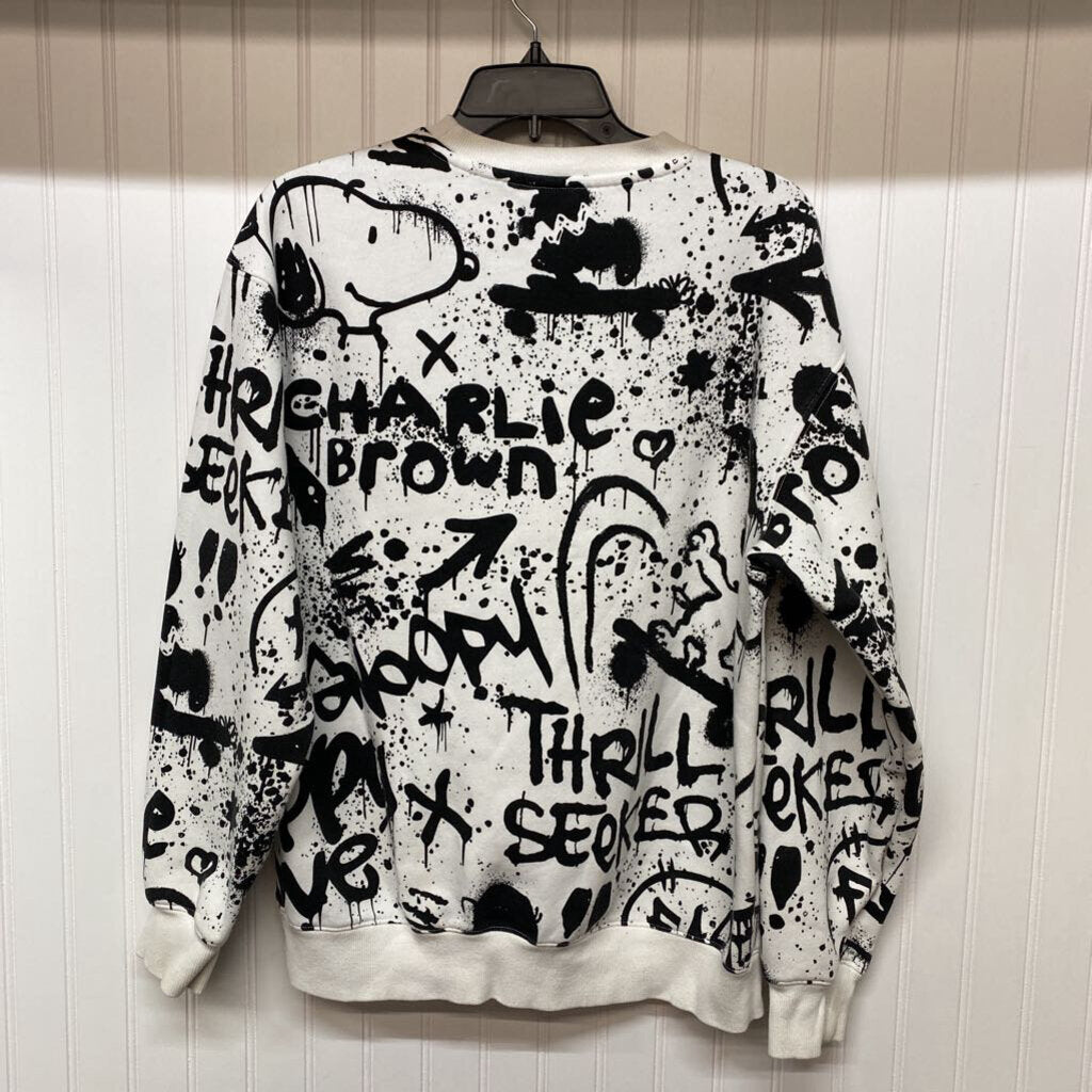*SNOOPY GRAPHIC SWEATSHIRT