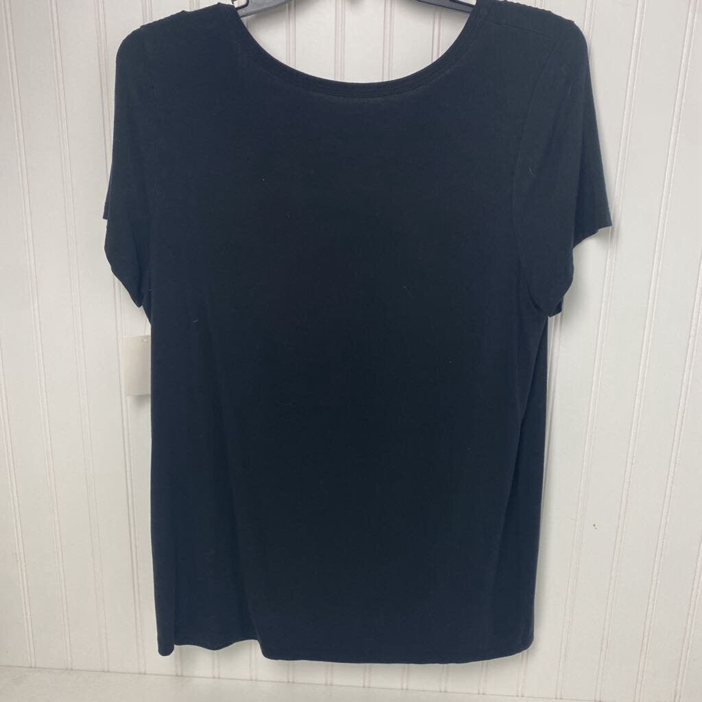 V NECK SHORT SLEEVED