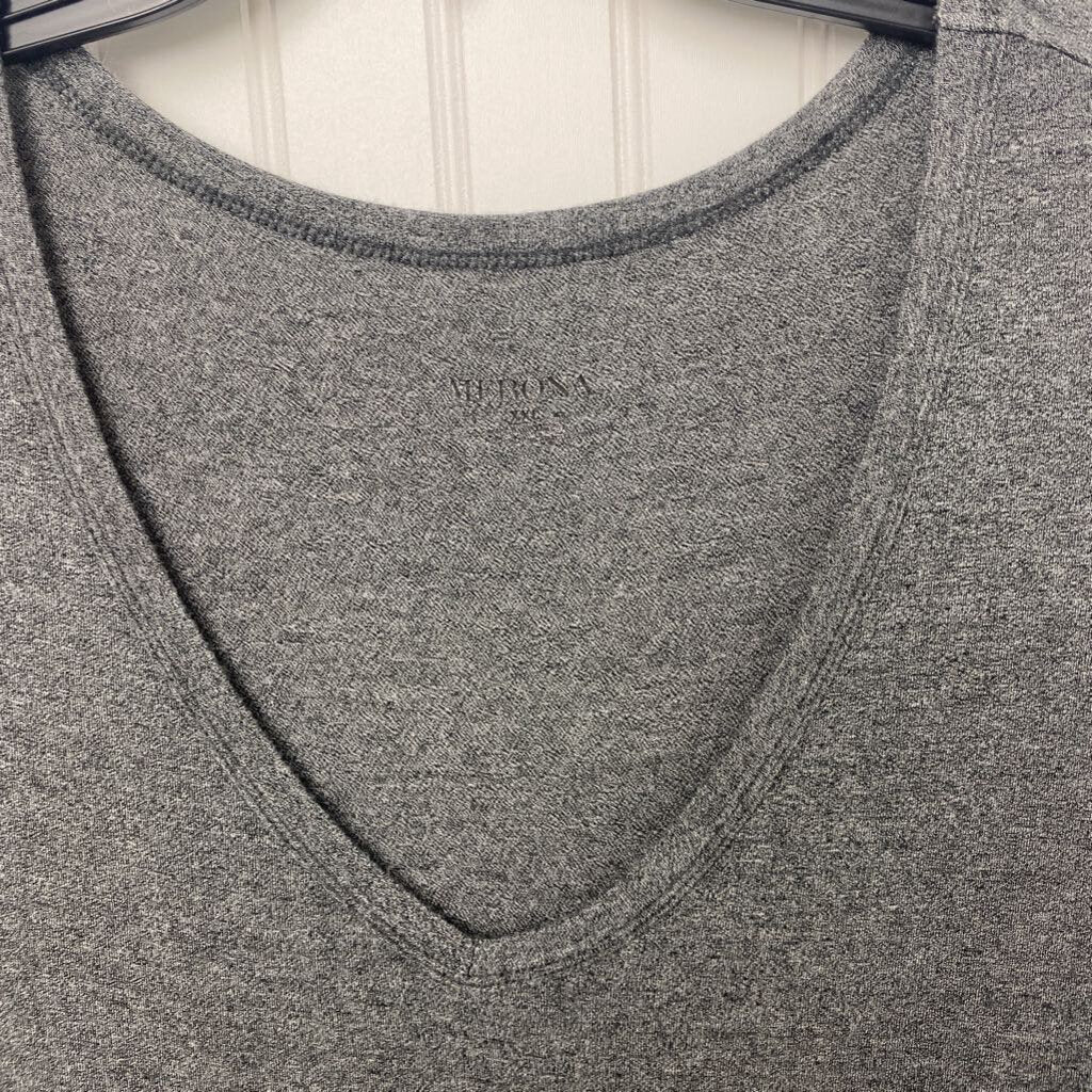 V NECK SHORT SLEEVED