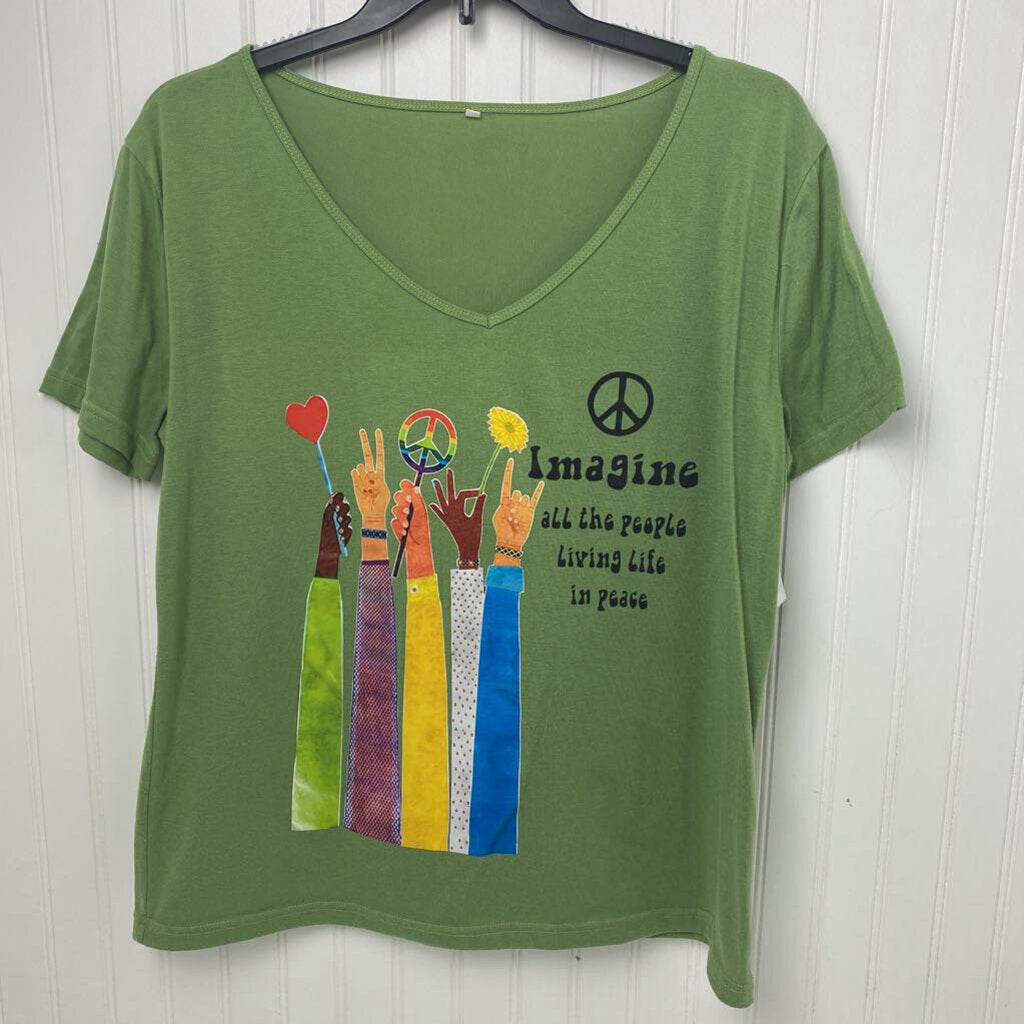 LIVING IN PEACE GRAPHIC TEE