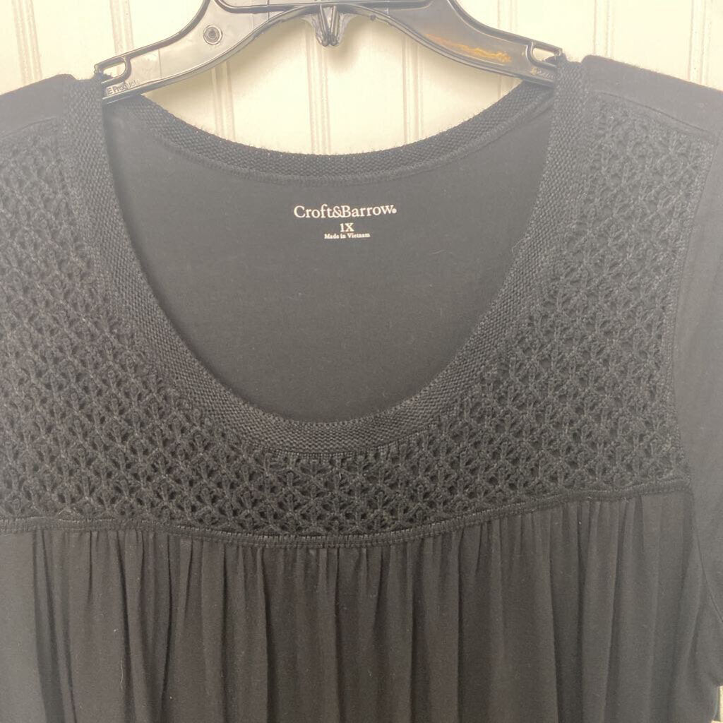 FLOWY SHORT SLEEVED