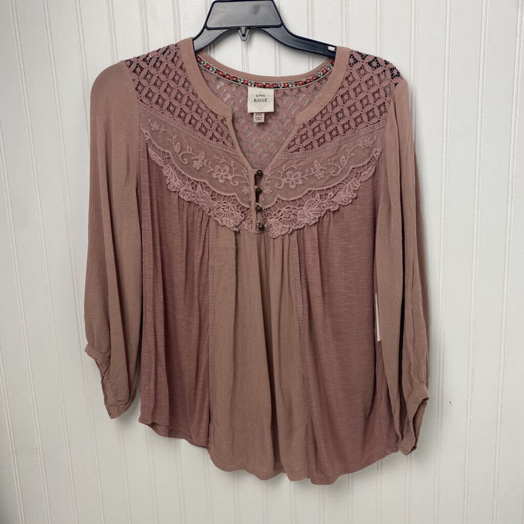 LACY TRIMMED LONG SLEEVED
