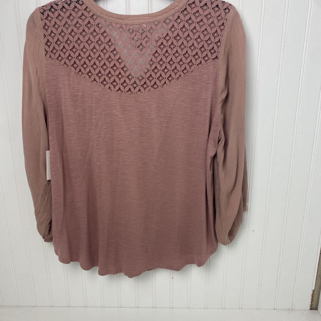 LACY TRIMMED LONG SLEEVED