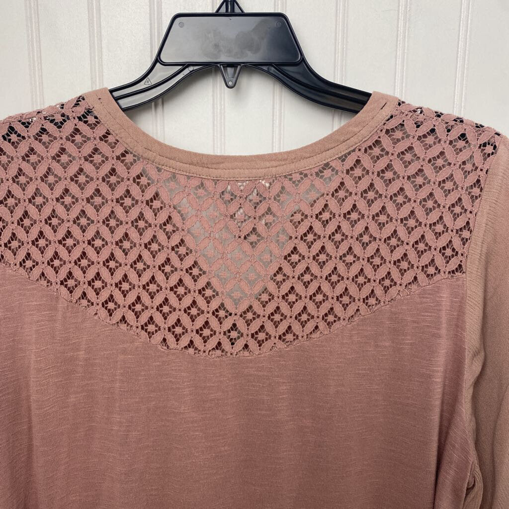 LACY TRIMMED LONG SLEEVED