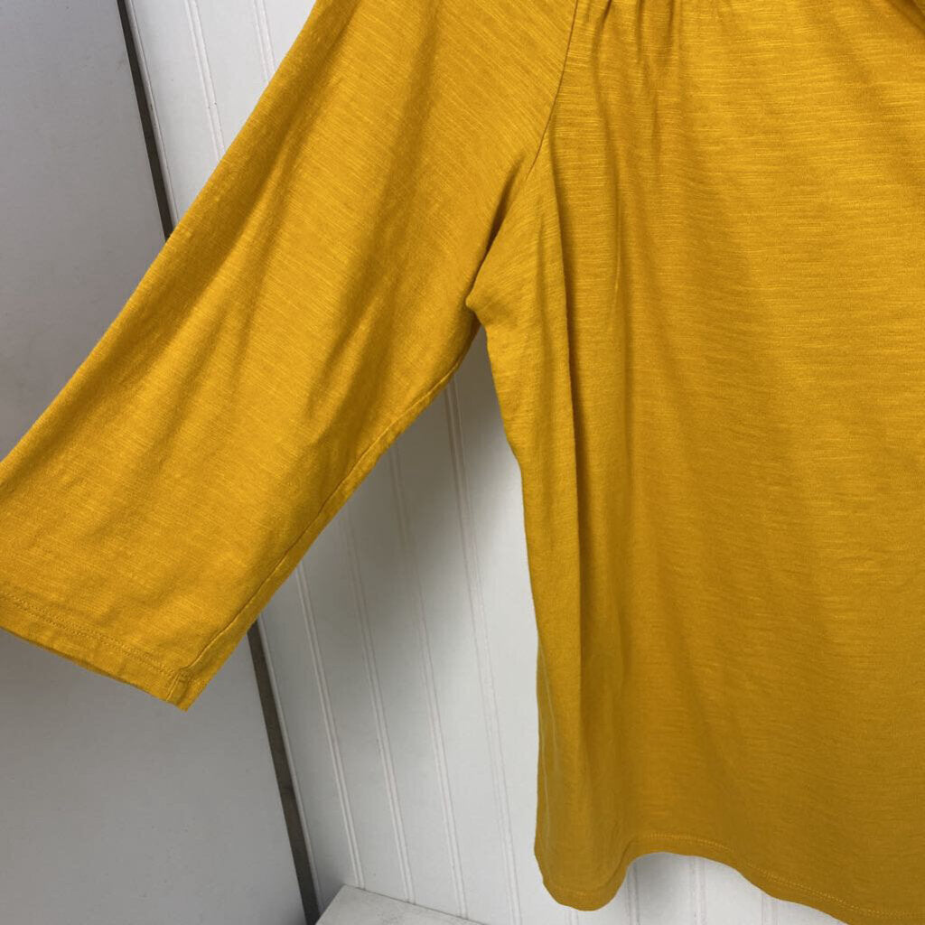 V NECCK LONG SLEEVED