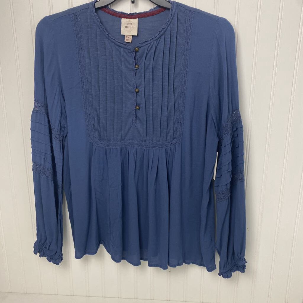 PLEATED LONG SLEEVED