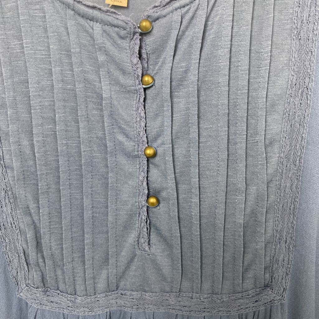 PLEATED LONG SLEEVED