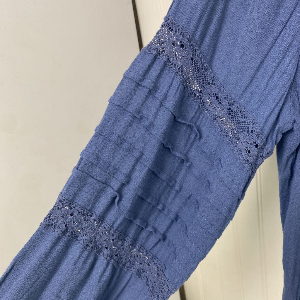 PLEATED LONG SLEEVED