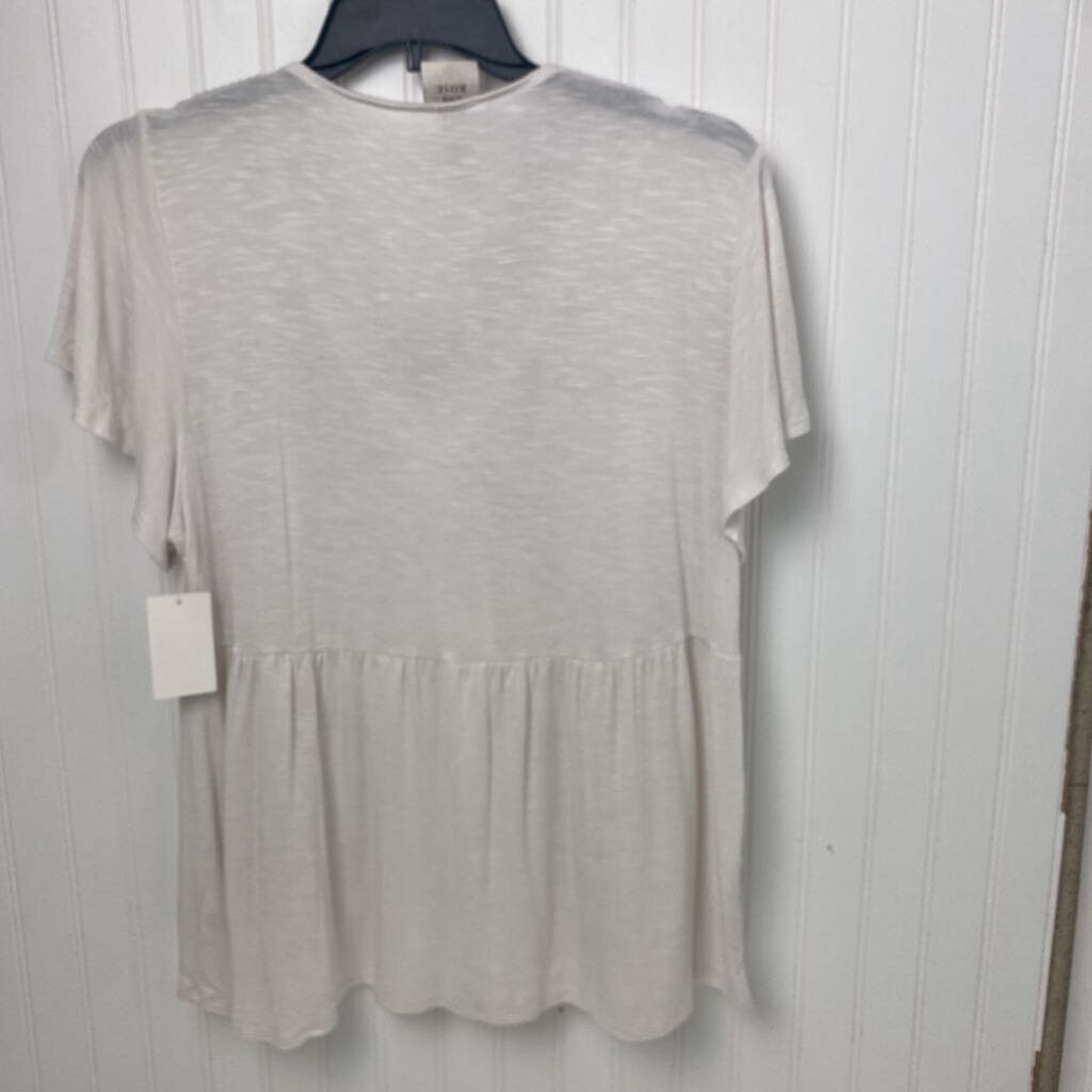 EMBROIDERED V NECK