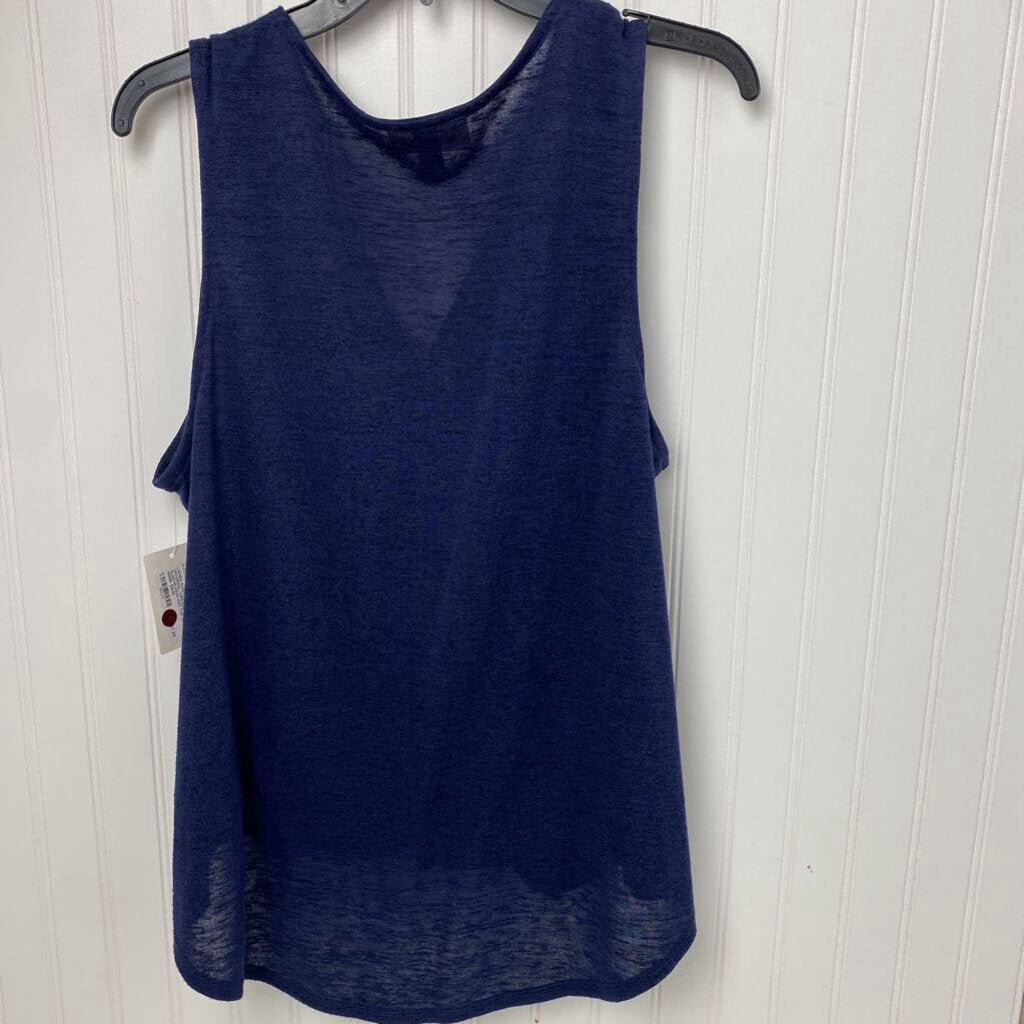 SLEEVELKESS KNIT TOP