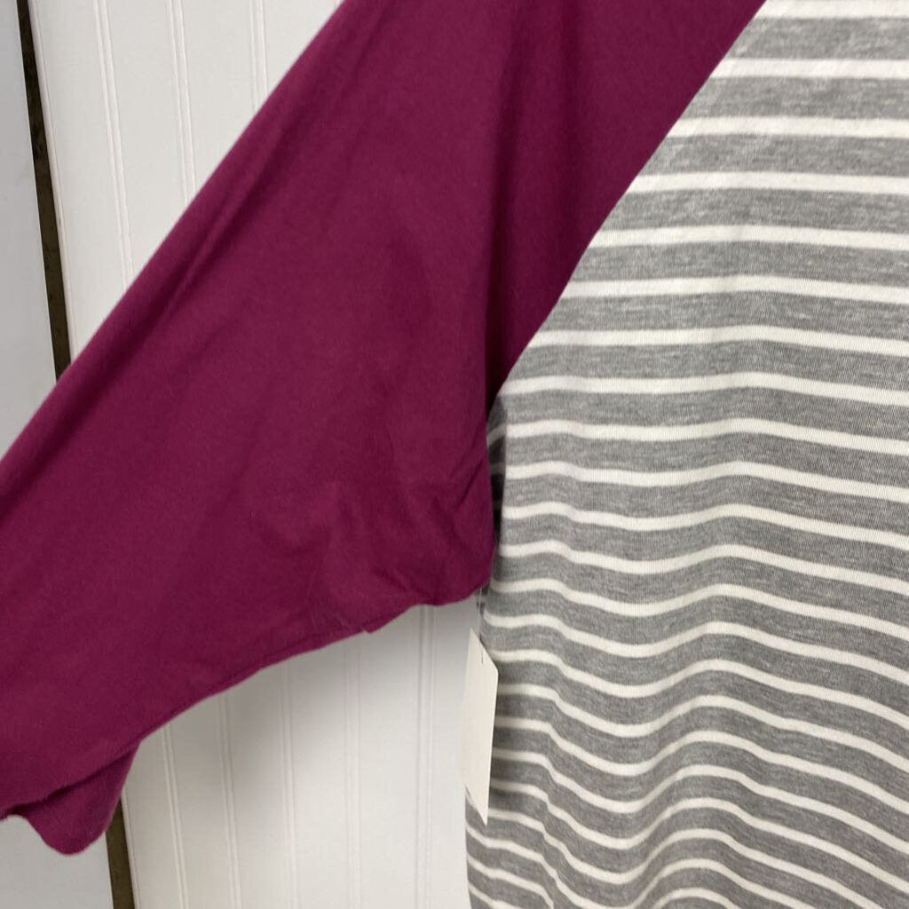 LONG SLEEVE GRAPHIC TEE
