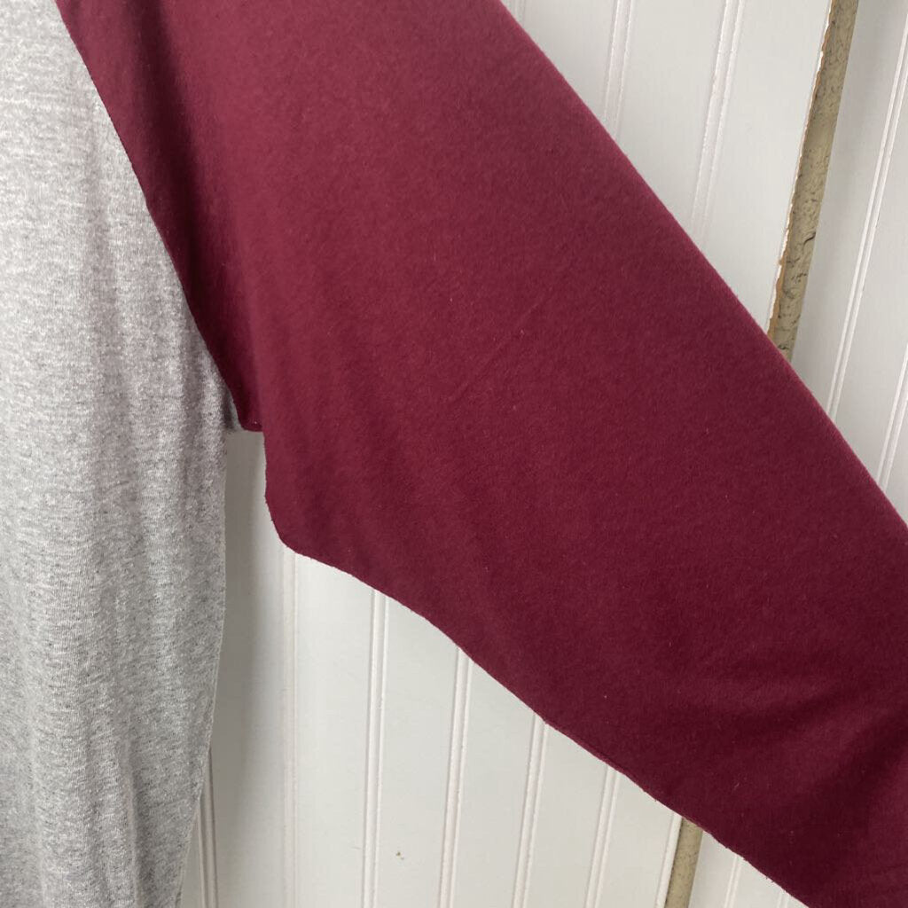 LONG SLEEVE GRAPHIC TEE