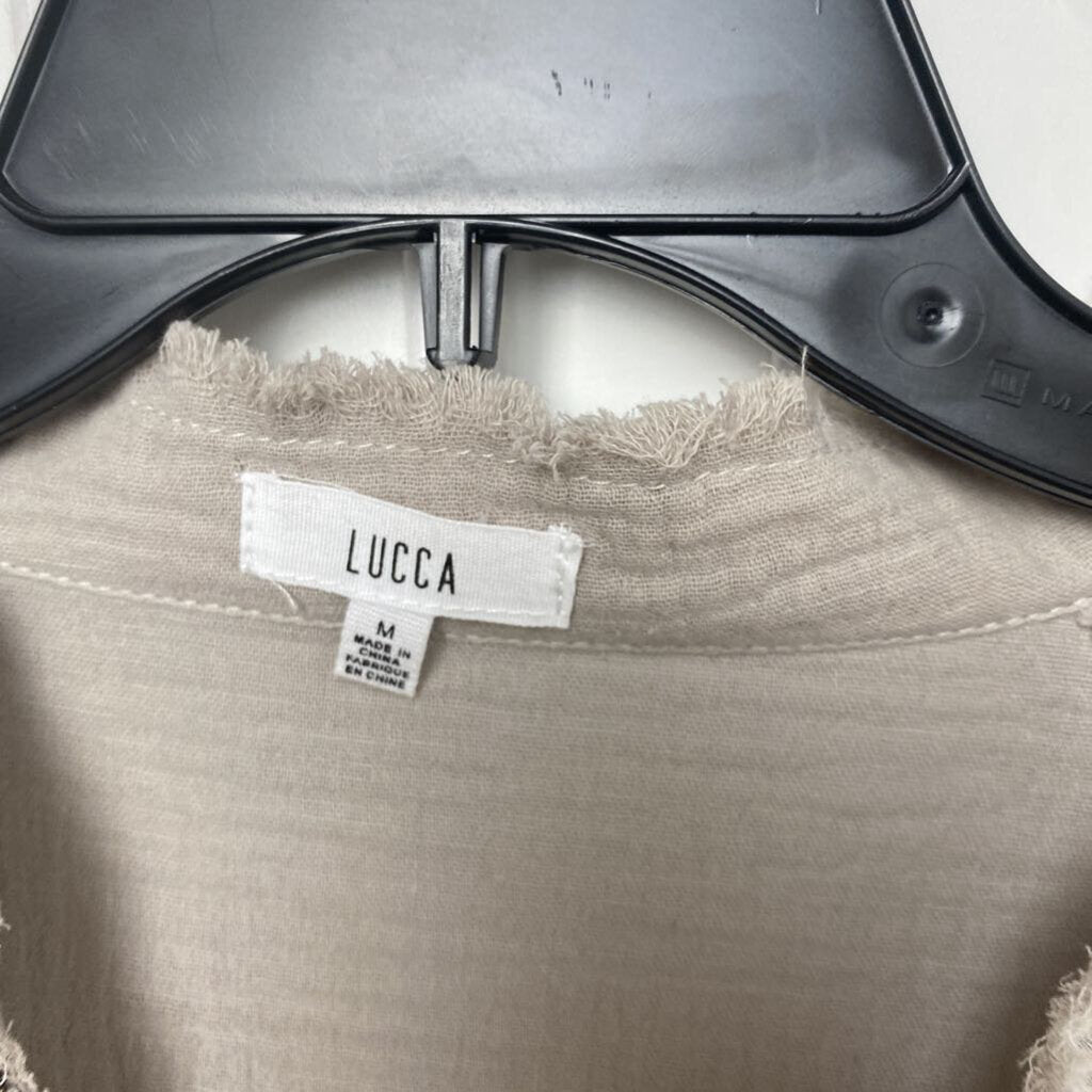 LONG SLEEVE BUTTON UP