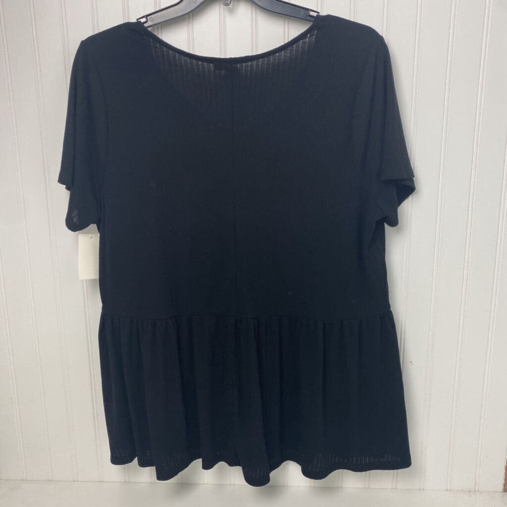 RIBBED SHORT SLEEVED