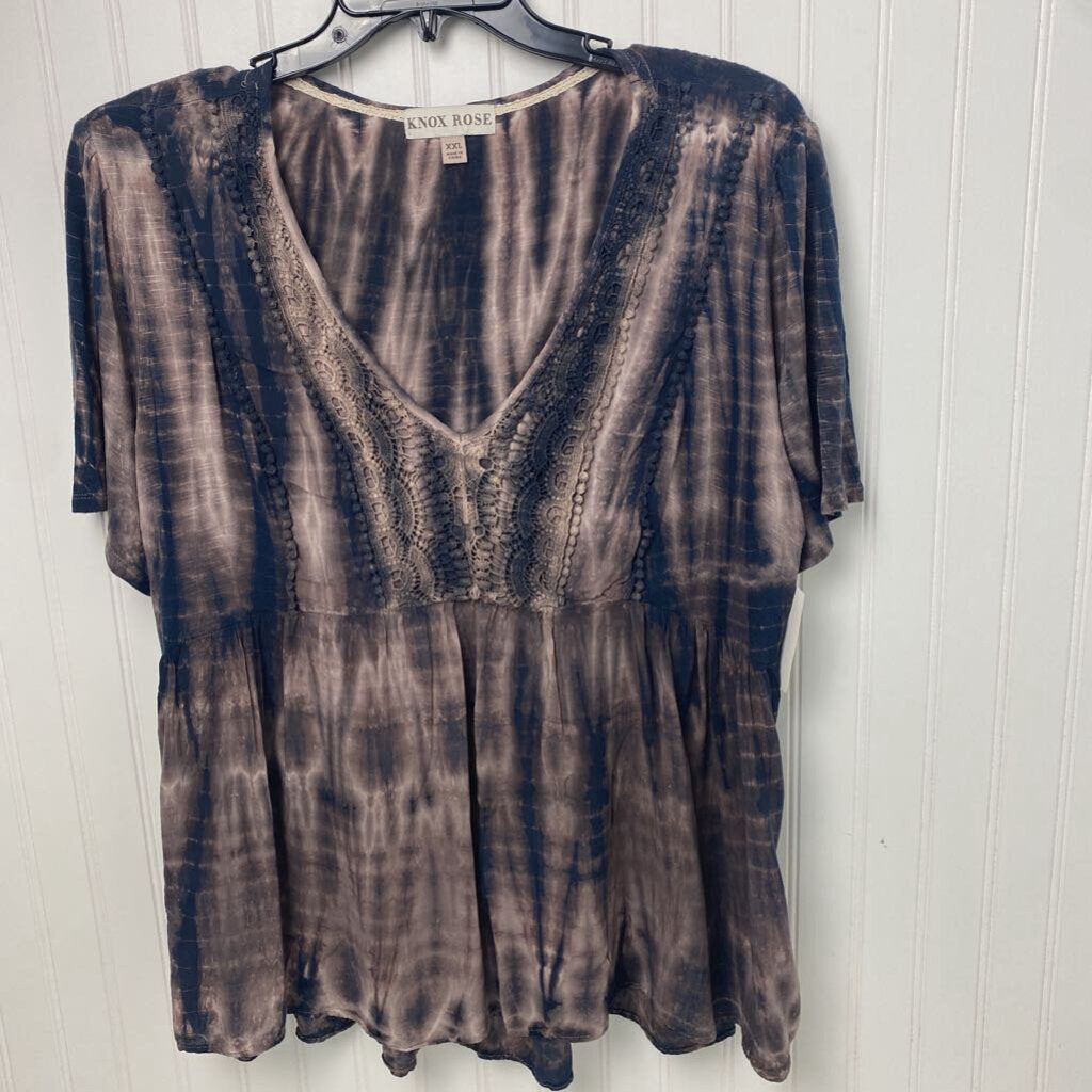 BROWN & BLACK SHORT SLEEVED