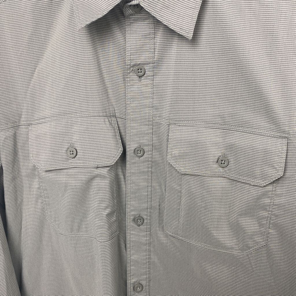 DRESS SHIRT WITH POCKETS
