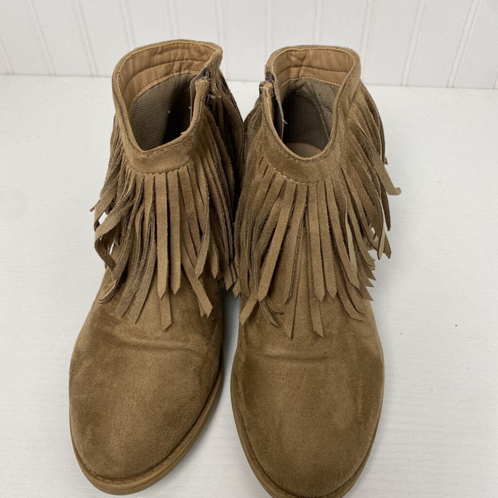 FRINGED FAUX SUEDE BOOTS