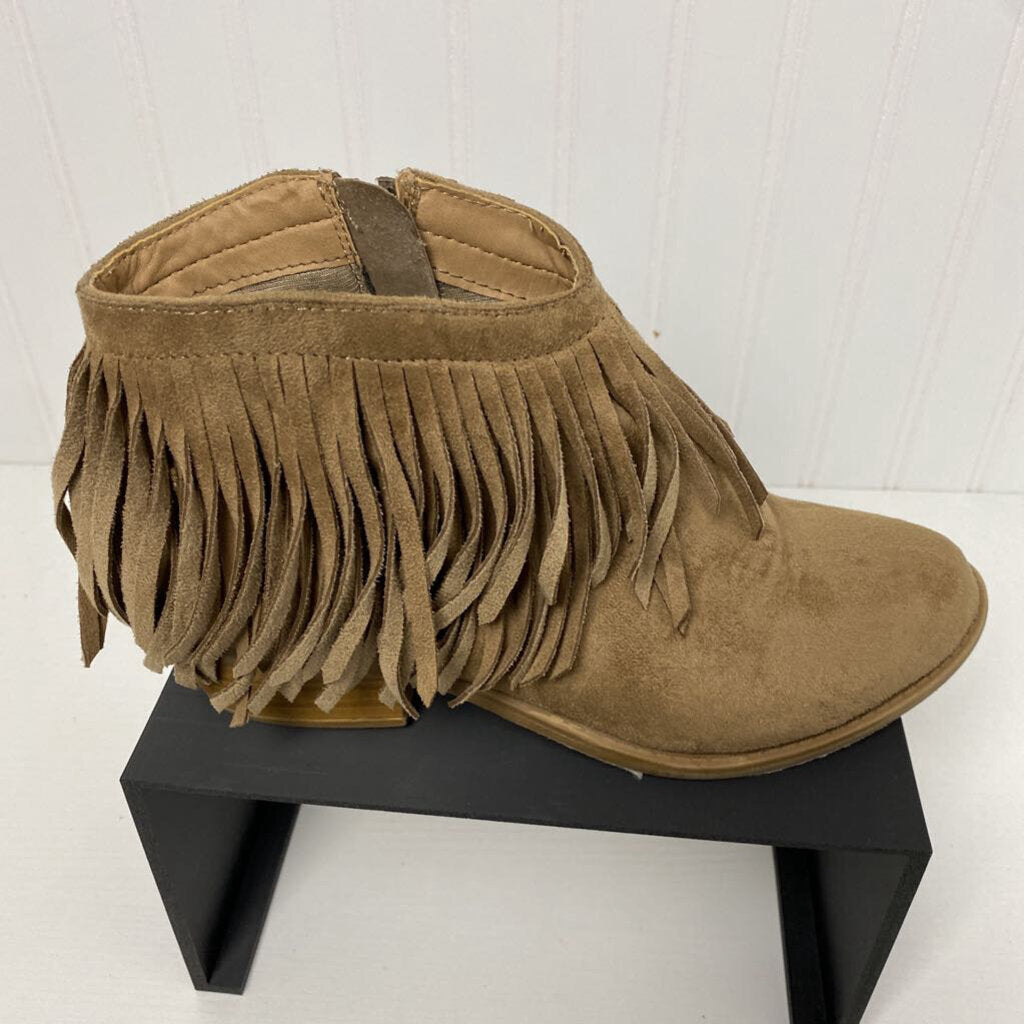 FRINGED FAUX SUEDE BOOTS