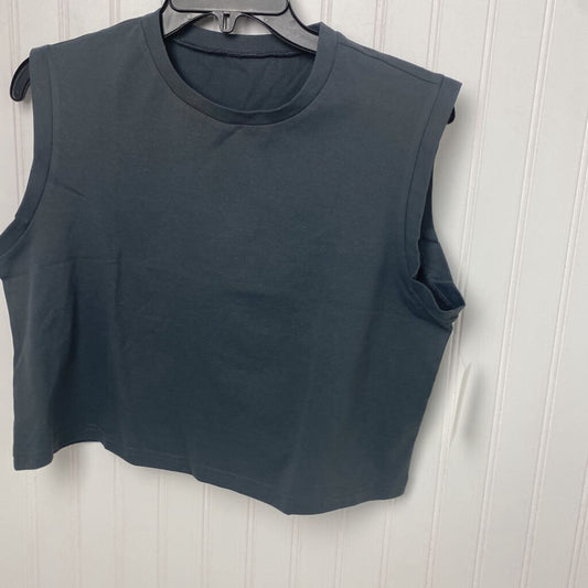 SLEEVELESS CROPPED TOP