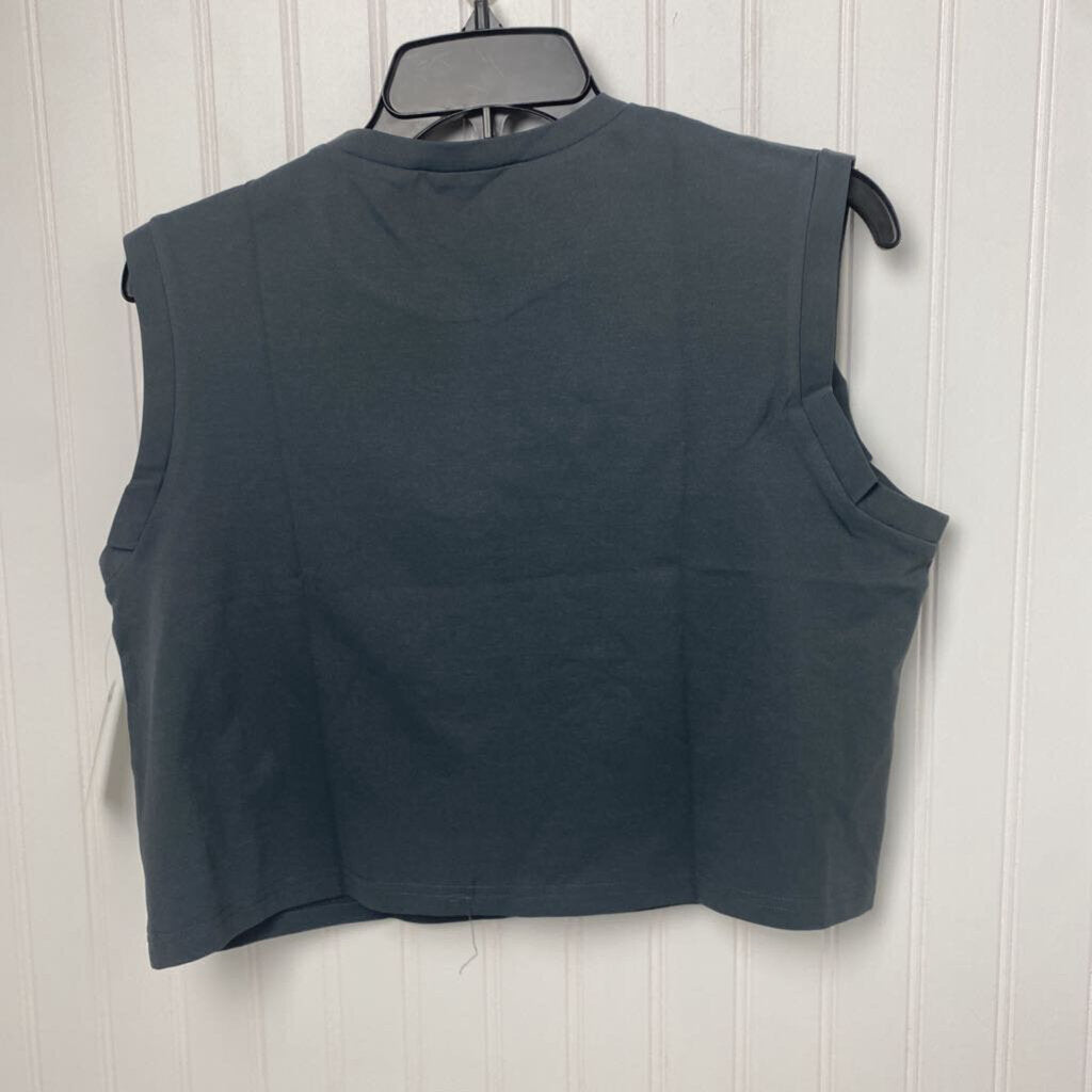 SLEEVELESS CROPPED TOP