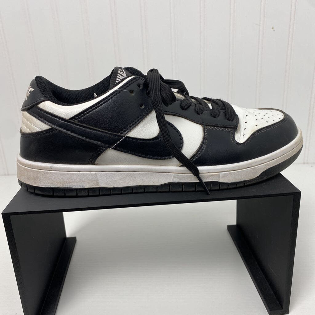 TENNIS SHOE