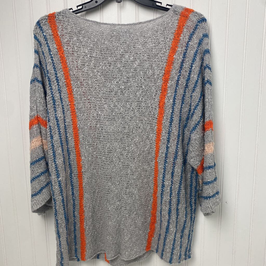 LONG SLEEVED SWEATER
