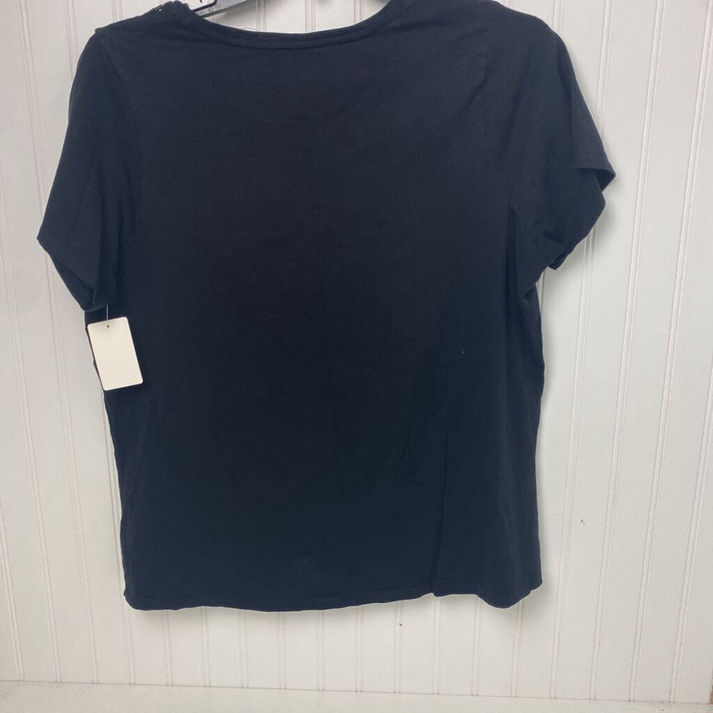 SEQUINED NECK SHORT SLEEVED