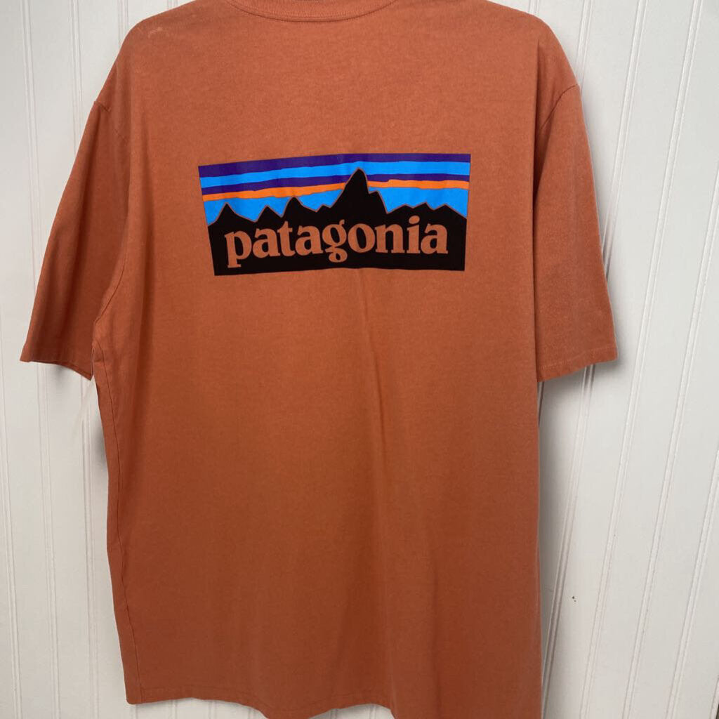 SHORT SLEEVE GRAPHIC TEE