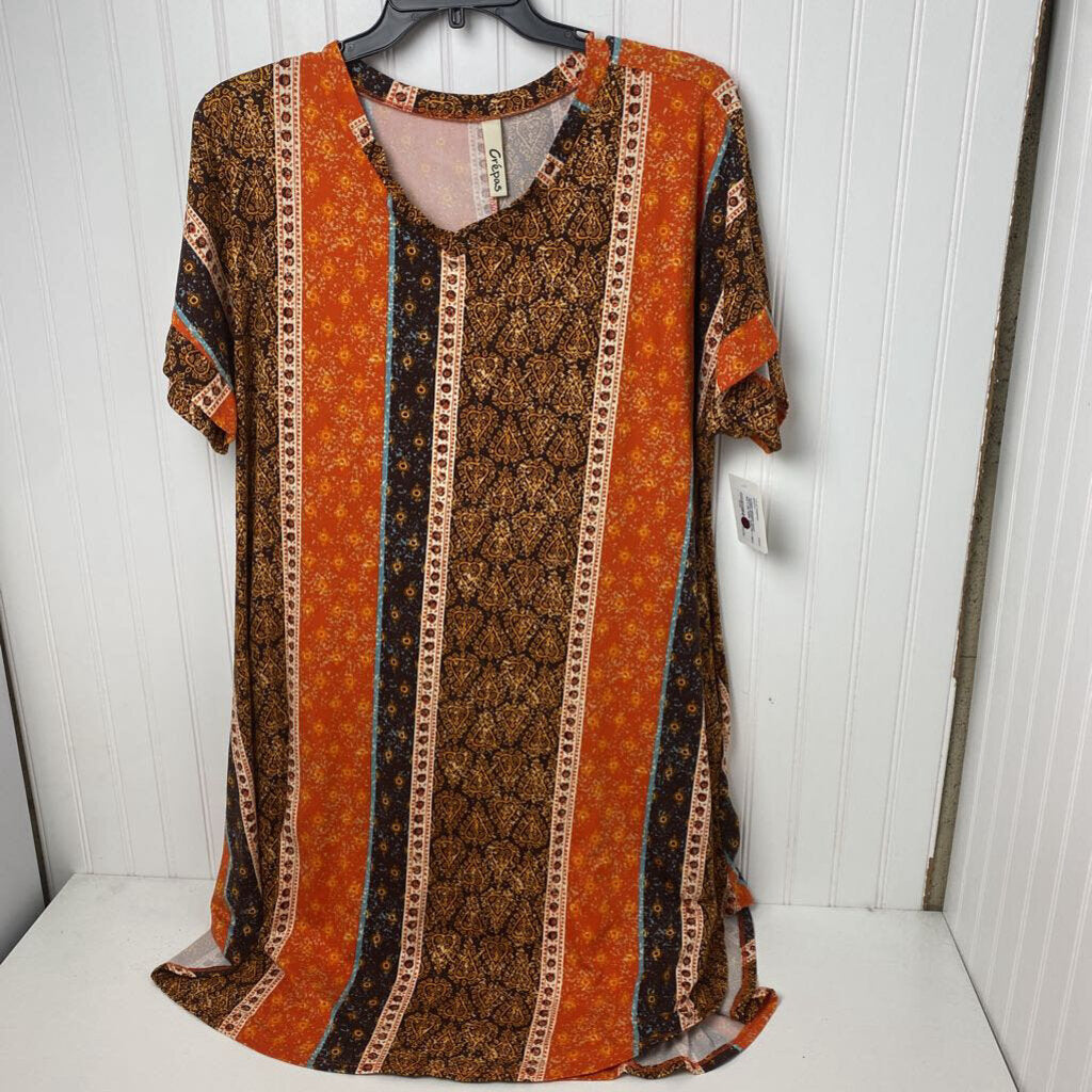 SHORT SLEEVED V NECK
