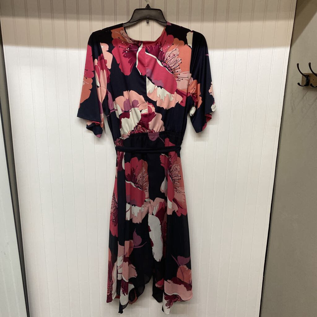 SHORT SLEEVED DRESS