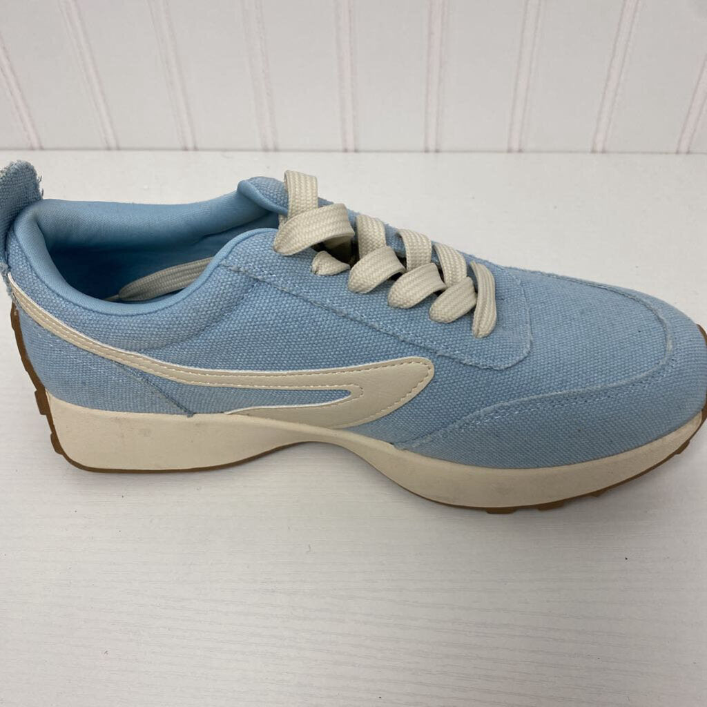 LADIES TENNIS SHOES