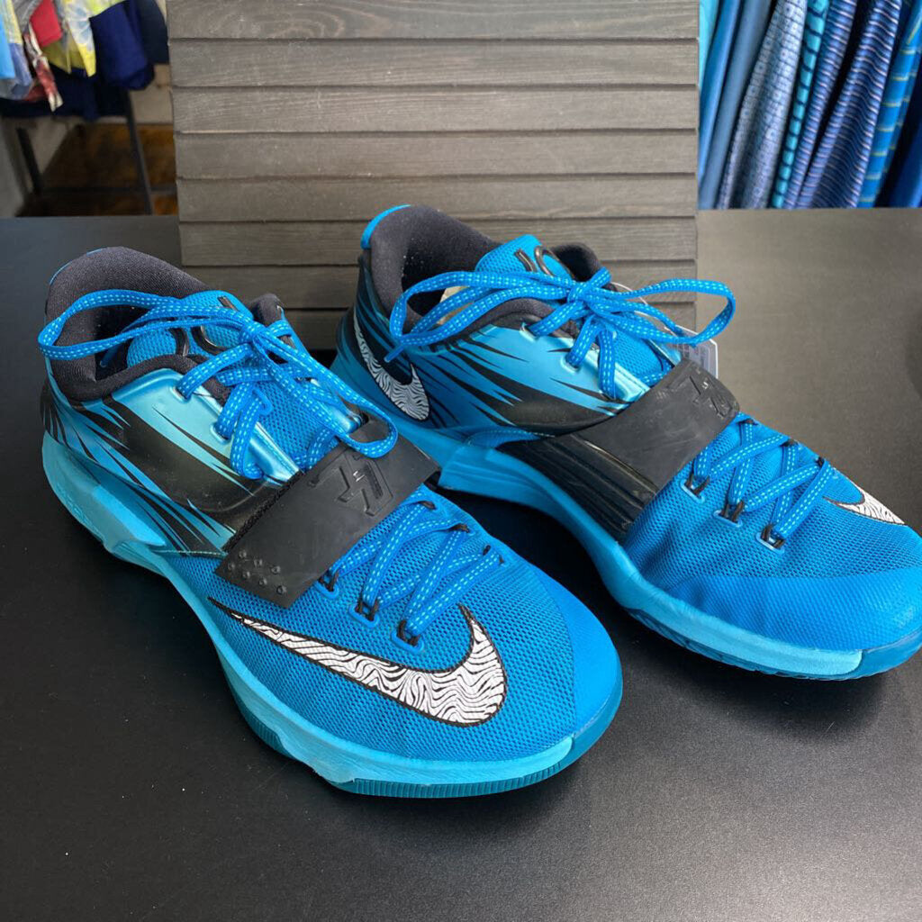 MENS TENNIS SHOES