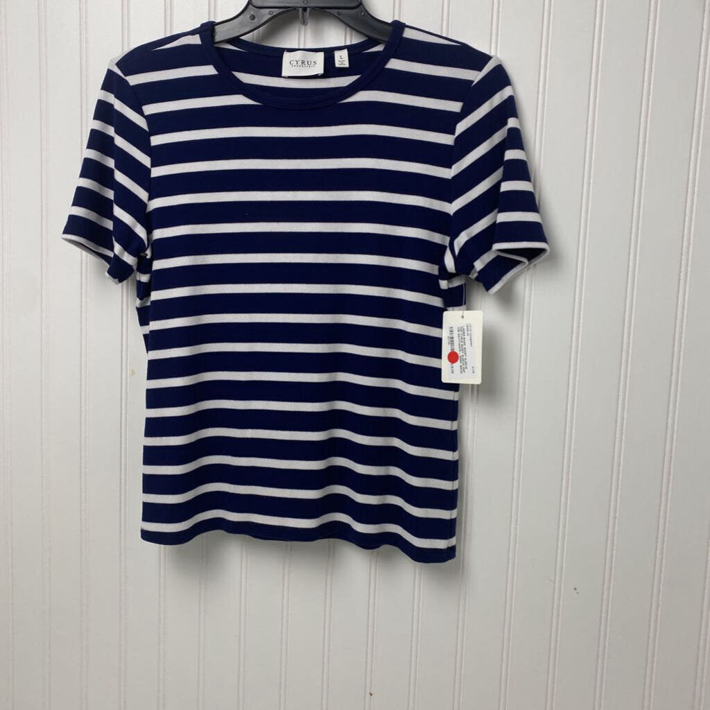 SHORT SLEEVE KNIT TOP