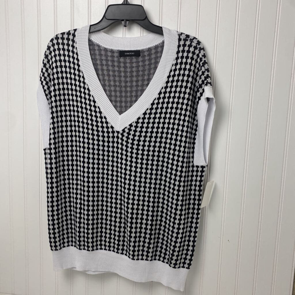 SLEEVELESS SWEATER