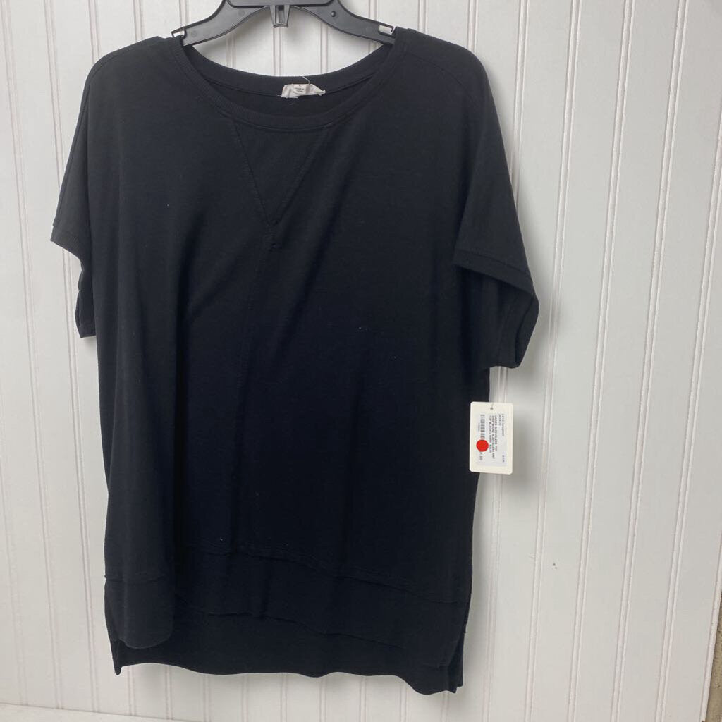 SLEEVELESS KNIT TOP