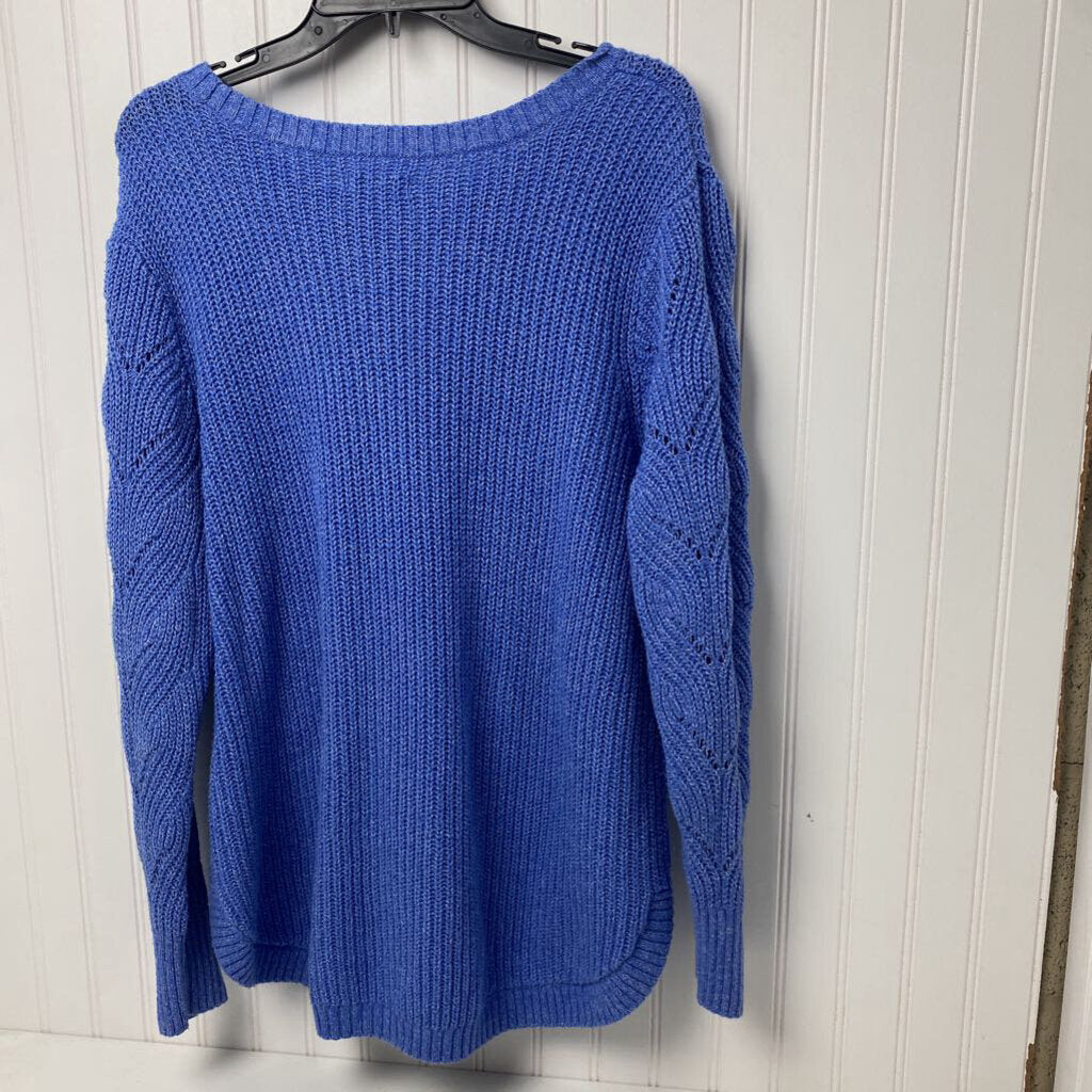 *BASIC CREWNECK SWEATER LIGHT BLUE