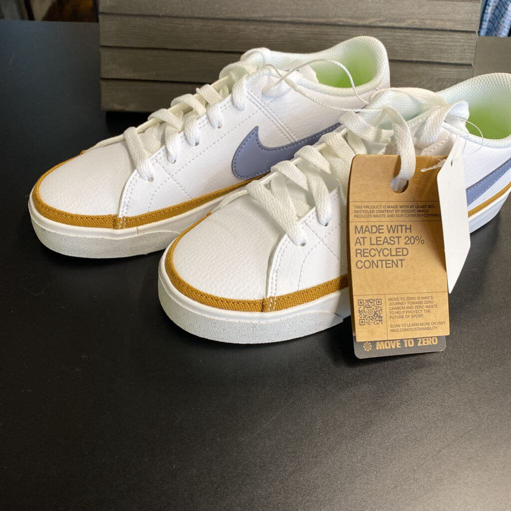 TENNIS SHOES