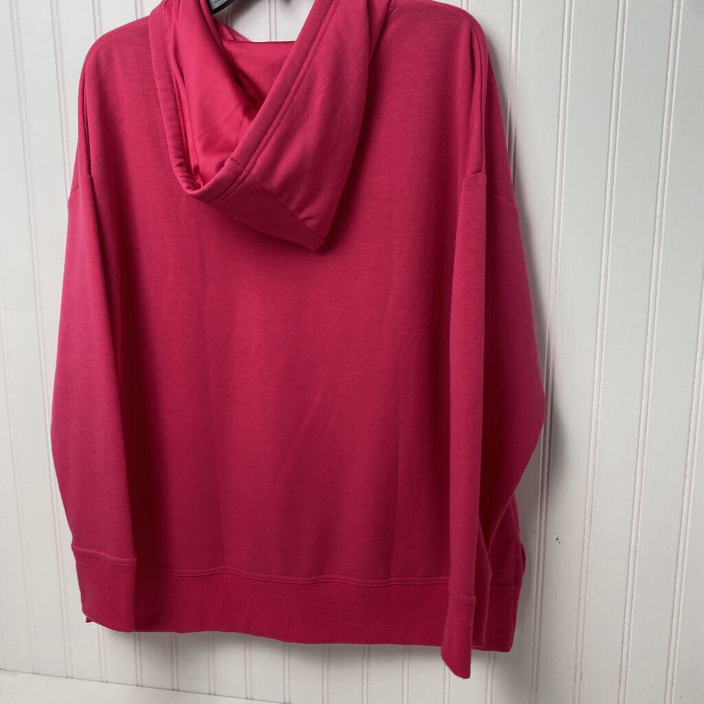 HOODED SWEATSHIRT