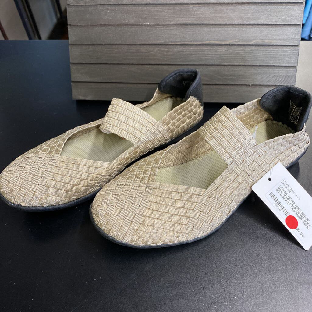 MARY JANE TENNIS SHOE
